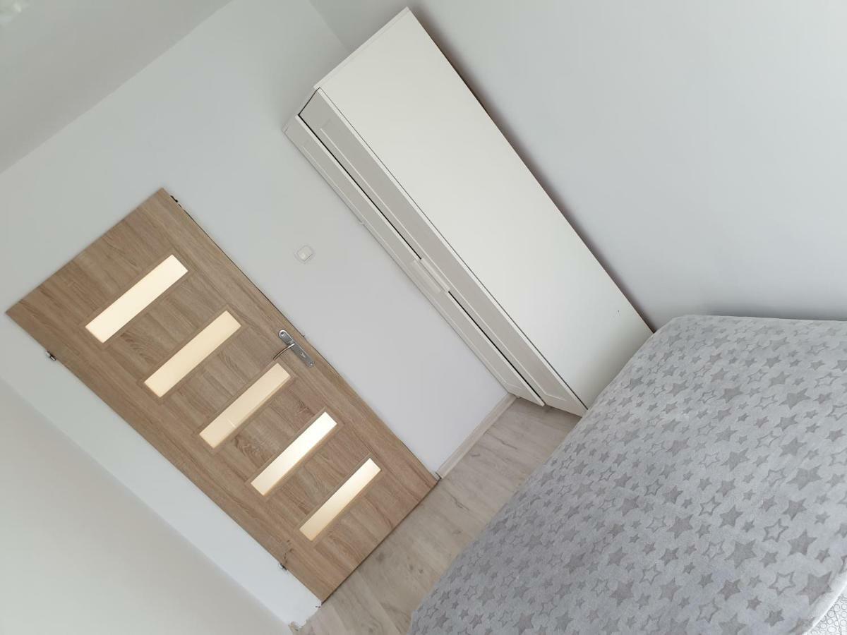 Apartamento Sweet Honey Mieszkanie W Plocku Exterior foto